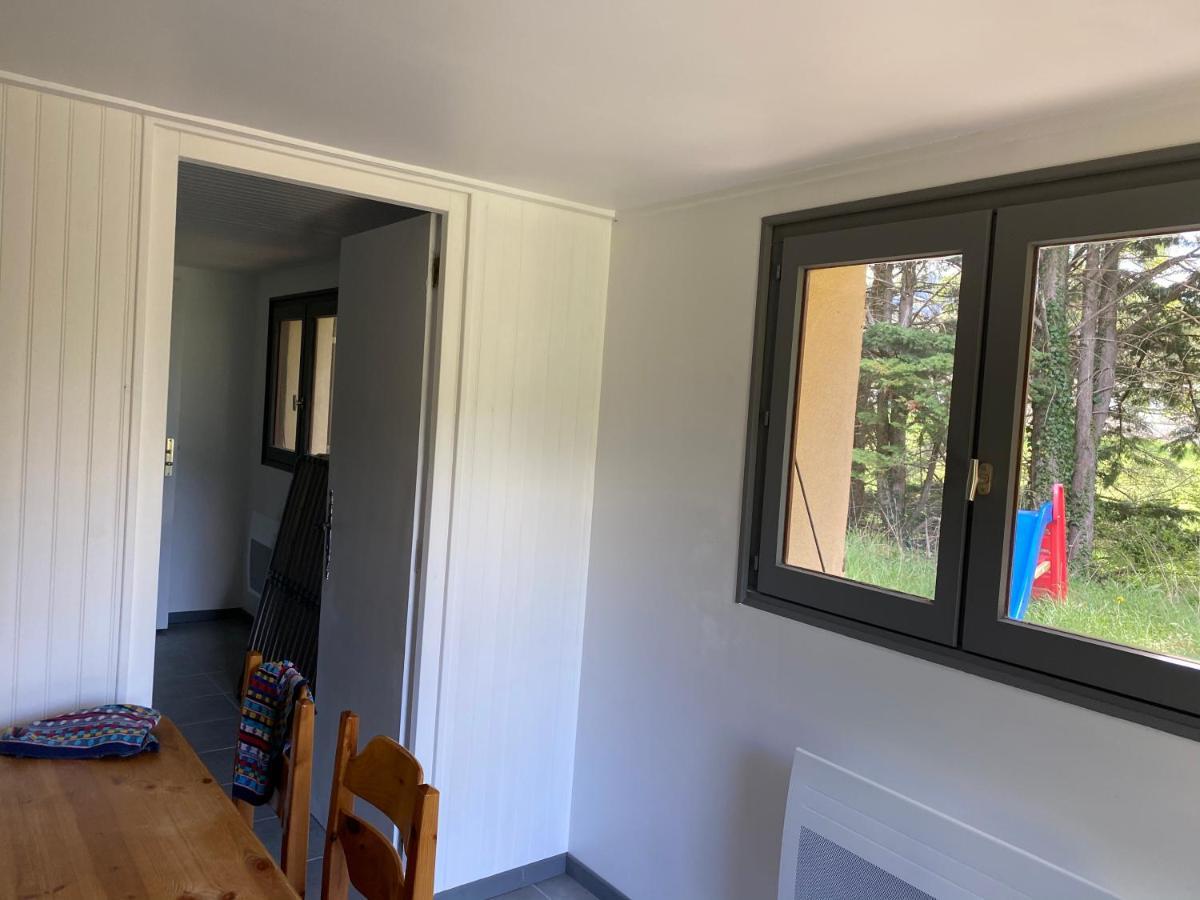 Appartement Dans Le Chalet Ла Шапел-ен-Веркор Екстериор снимка